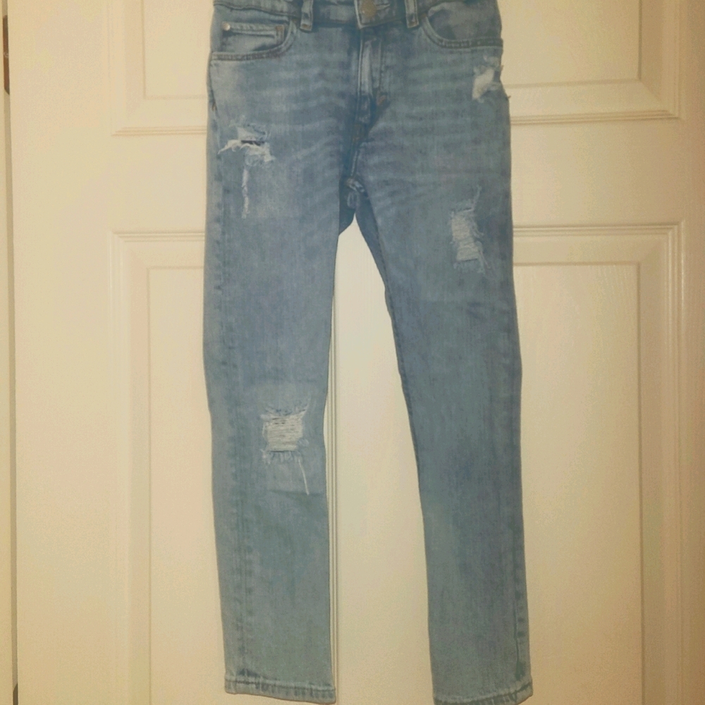 H&M Distressed Skinny Jeans